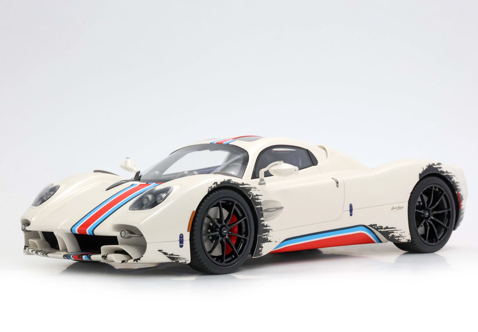 BBR 1:18 Pagani Utopia Coupe The Coyote (P18223P) Limited Edition Resin Model 5 BBR 1:18 Pagani Utopia Coupe The Coyote (P18223P) Limited Edition Resin Model - Image 5