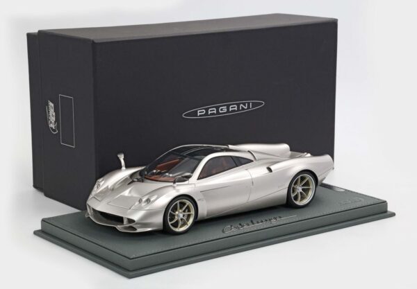 BBR 1:18 Pagani Huayra Codalunga Porsche Gold Bronze Metallic (P18228D-VET) Limited Edition Resin Model with Showcase