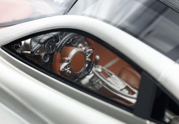 BBR 1:18 Pagani Huayra Codalunga Porsche Gold Bronze Metallic (P18228D-VET) Limited Edition Resin Model with Showcase 13 BBR 1:18 Pagani Huayra Codalunga Porsche Gold Bronze Metallic (P18228D-VET) Limited Edition Resin Model with Showcase