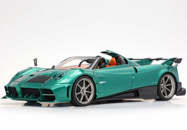 BBR 1:18 Pagani Imola Roadster Verde Rio (P18250A-VET) Limited Edition Resin Model with Showcase 17 BBR 1:18 Pagani Imola Roadster Verde Rio (P18250A-VET) Limited Edition Resin Model with Showcase