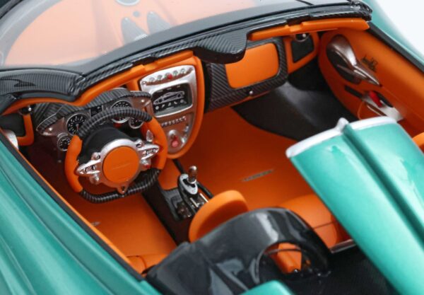 BBR 1:18 Pagani Imola Roadster Verde Rio (P18250A-VET) Limited Edition Resin Model with Showcase 13 BBR 1:18 Pagani Imola Roadster Verde Rio (P18250A-VET) Limited Edition Resin Model with Showcase