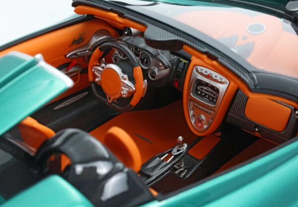 BBR 1:18 Pagani Imola Roadster Verde Rio (P18250A-VET) Limited Edition Resin Model with Showcase 14 BBR 1:18 Pagani Imola Roadster Verde Rio (P18250A-VET) Limited Edition Resin Model with Showcase