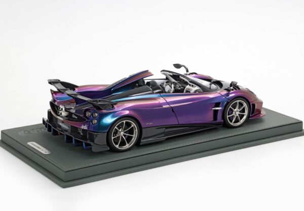 BBR 1:18 Pagani Imola Roadster Chameleon (P18250C) Limited Edition Resin Model 7 BBR 1:18 Pagani Imola Roadster Chameleon (P18250C) Limited Edition Resin Model