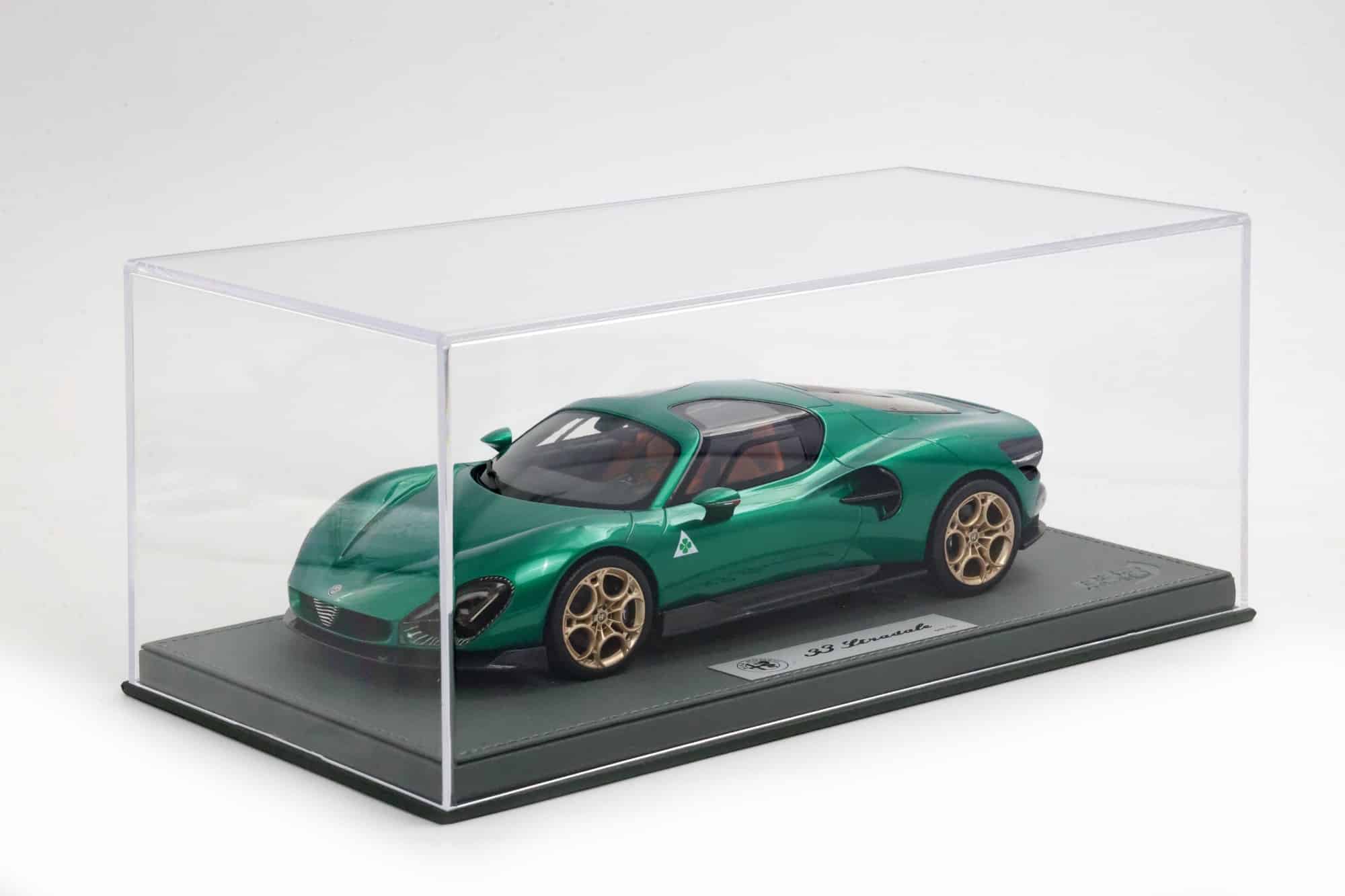 BBR - 1:18 Alfa Romeo 33 Stradale Verde Montreal Green - Limited Edition Resin Model with Showcase 2 BBR - 1:18 Alfa Romeo 33 Stradale Verde Montreal Green - Limited Edition Resin Model with Showcase