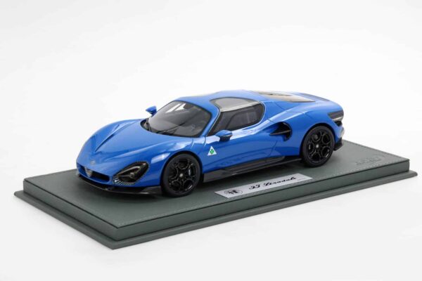 BBR - 1:18 Alfa Romeo 33 Stradale Blue Reale and Black - Limited Edition Resin Model with Showcase 12 BBR - 1:18 Alfa Romeo 33 Stradale Blue Reale and Black - Limited Edition Resin Model with Showcase