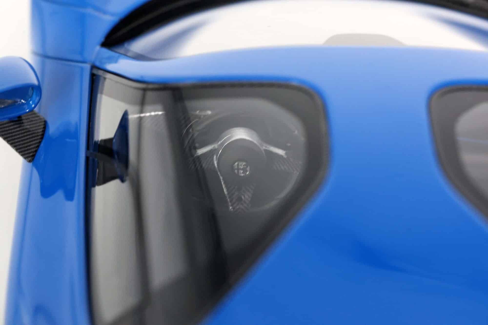 BBR - 1:18 Alfa Romeo 33 Stradale Blue Reale and Black - Limited Edition Resin Model with Showcase 7 BBR - 1:18 Alfa Romeo 33 Stradale Blue Reale and Black - Limited Edition Resin Model with Showcase