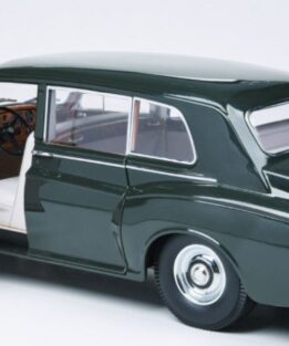 Paragon 38217 1:18 Rolls Royce Phantom V Racing Green Diecast Model Car