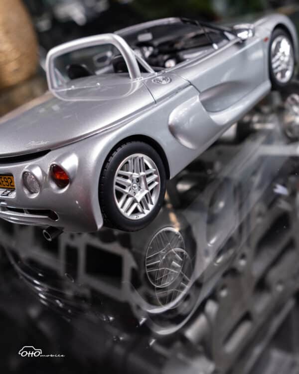 Renault Spider Titan Grey 1999 - 1:18 Scale Limited Edition Resin Model by Otto Mobile