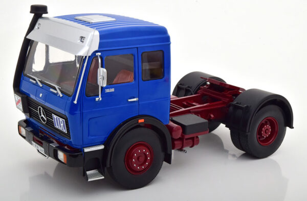 Road Kings RK180041 1:18 Mercedes NG 1632 Blue Diecast Model Truck