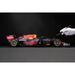 Amalgam 1:8 Red Bull RB16B Abu Dhabi 2021 Champion Max Verstappen Model