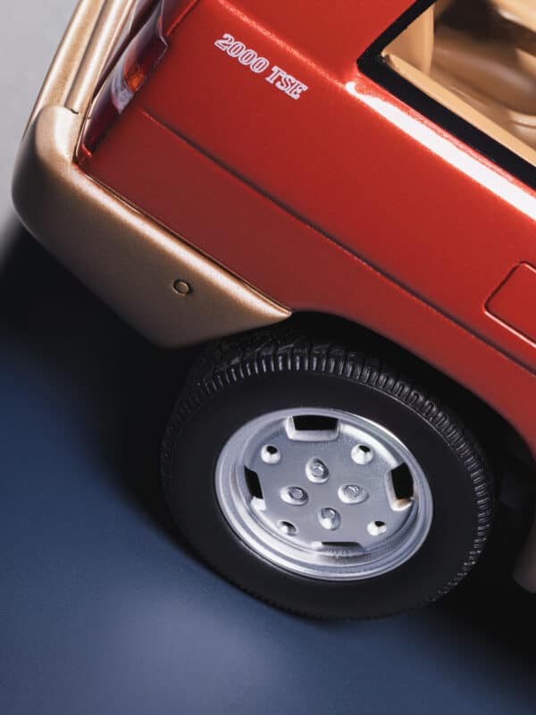Otto Mobile 1:18 Renault Espace 2000 TSE Red Cornaline 1984 (OT1178) Limited Edition Resin Model 36 Otto Mobile 1:18 Renault Espace 2000 TSE Red Cornaline 1984 (OT1178) Limited Edition Resin Model