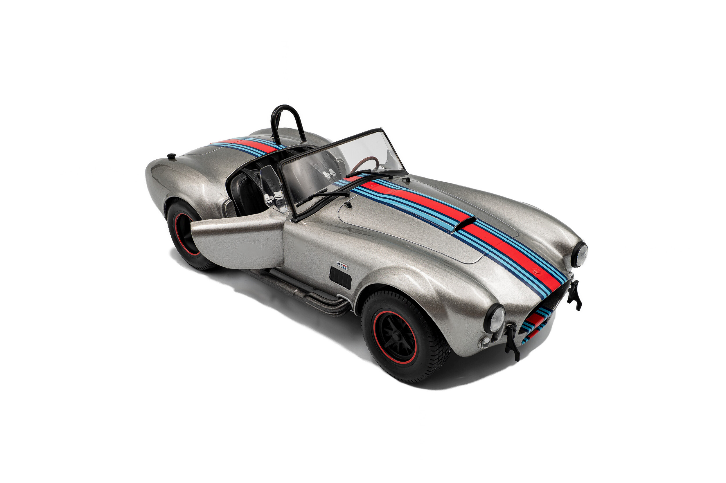 Solido 1:18 Shelby Cobra 427 MKII Solido Works M Racing 1965 Silver (S1804913) Diecast Model 3 Solido 1:18 Shelby Cobra 427 MKII Solido Works M Racing 1965 Silver (S1804913) Diecast Model - Image 3