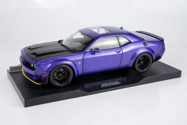 Solido 1:18 Dodge Challenger SRT Hellcat Widebody Purple 2020 (1805714) Diecast Model 9 Solido 1:18 Dodge Challenger SRT Hellcat Widebody Purple 2020 (1805714) Diecast Model
