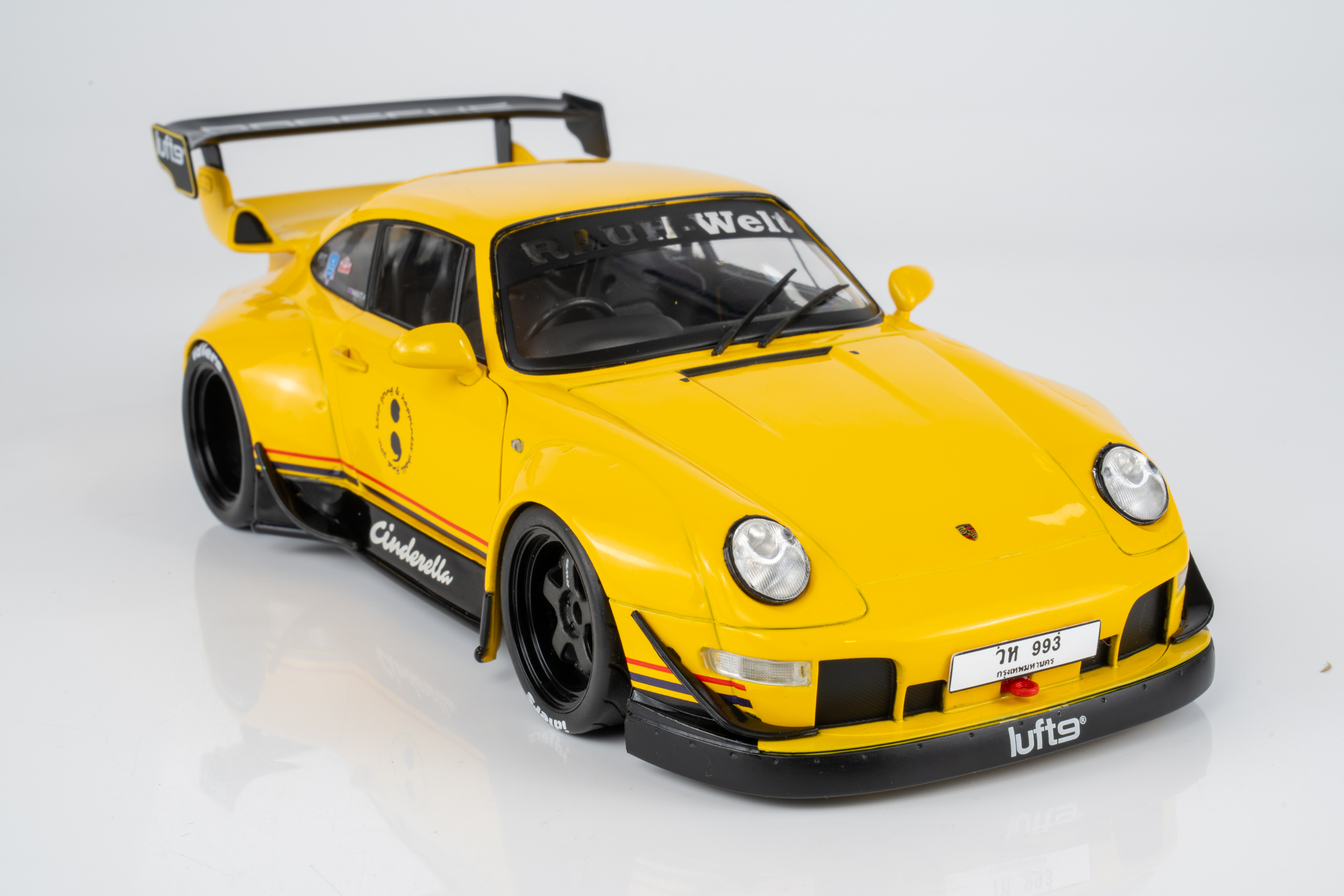 Solido 1:18 Porsche 911 (993) RWB Cinderella 2020 Yellow (S1808507) Diecast Model 5 Solido 1:18 Porsche 911 (993) RWB Cinderella 2020 Yellow (S1808507) Diecast Model - Image 5