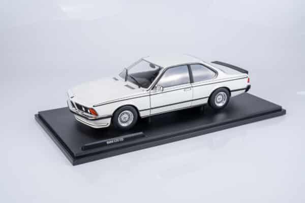 Solido 1:18 BMW 635 CSI (E24) Hartge White 1984 (S1810304) Diecast Model 9 Solido 1:18 BMW 635 CSI (E24) Hartge White 1984 (S1810304) Diecast Model