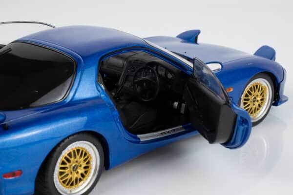 Solido 1:18 Mazda RX7 FD3RS Innocent Blue Mica 1999 (S1810611) Diecast Model 14 Solido 1:18 Mazda RX7 FD3RS Innocent Blue Mica 1999 (S1810611) Diecast Model