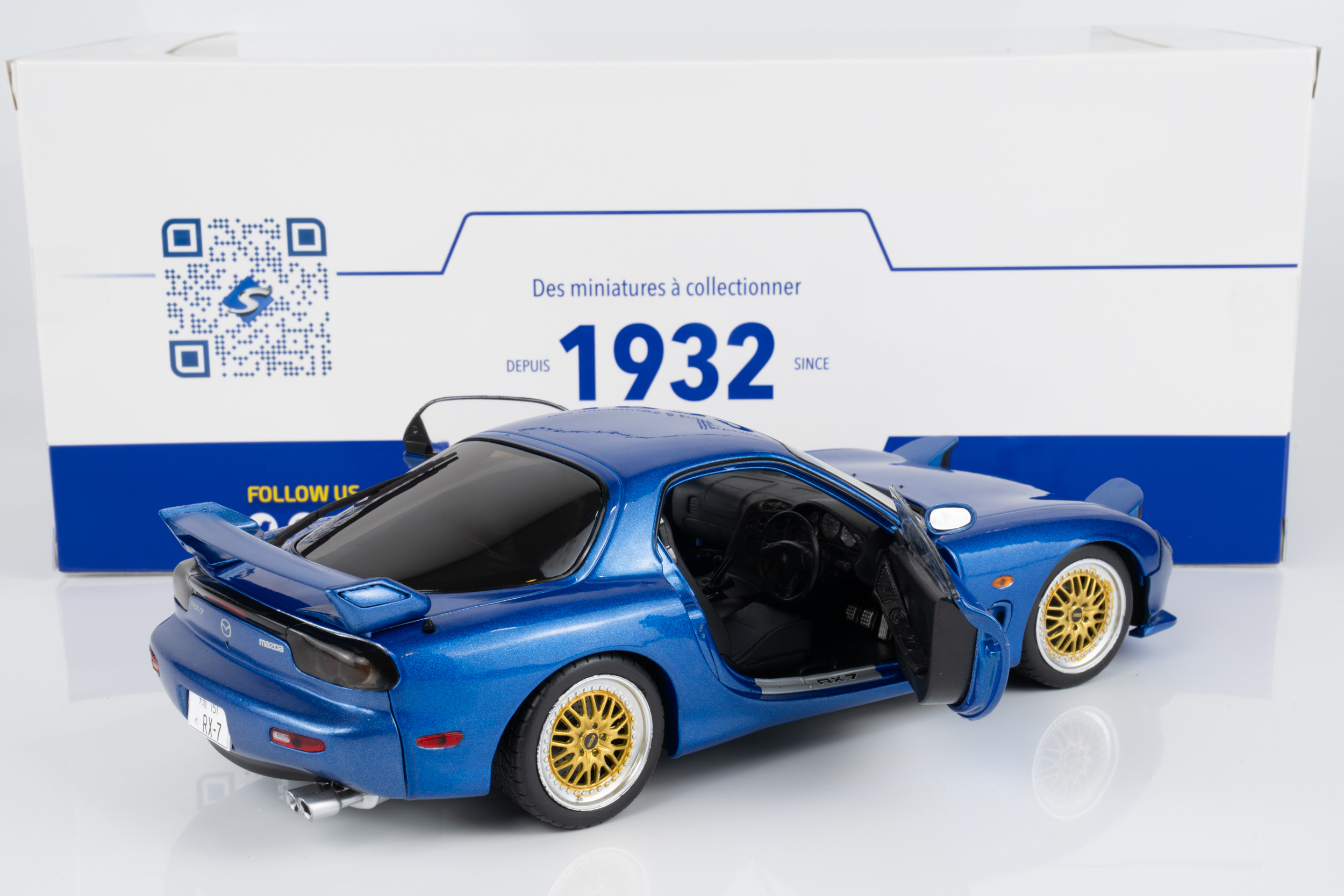 Solido 1:18 Mazda RX7 FD3RS Innocent Blue Mica 1999 (S1810611) Diecast Model 2 Solido 1:18 Mazda RX7 FD3RS Innocent Blue Mica 1999 (S1810611) Diecast Model - Image 2