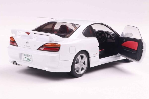 Solido - 1:18 Nissan Silvia S15 SPEC-R Aero Aspen White 1999 - Diecast Model 13 Solido - 1:18 Nissan Silvia S15 SPEC-R Aero Aspen White 1999 - Diecast Model