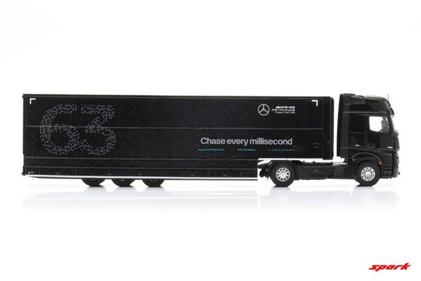 Spark - 1:43 Mercedes Actros F1 Team Transporter Mercedes-AMG Petronas 2024 - Resin Model 19 Spark - 1:43 Mercedes Actros F1 Team Transporter Mercedes-AMG Petronas 2024 - Resin Model