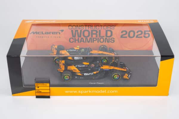 Spark 1:43 McLaren MCL39 F1 Constructors' Champions 2025 Lando Norris, Oscar Piastri 2-Car Set (S9590) Resin Model with Pitboard