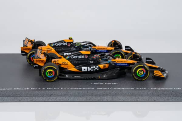 Spark 1:43 McLaren MCL39 F1 Constructors' Champions 2025 Lando Norris, Oscar Piastri 2-Car Set (S9590) Resin Model with Pitboard 15 Spark 1:43 McLaren MCL39 F1 Constructors' Champions 2025 Lando Norris, Oscar Piastri 2-Car Set (S9590) Resin Model with Pitboard