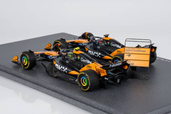 Spark 1:43 McLaren MCL39 F1 Constructors' Champions 2025 Lando Norris, Oscar Piastri 2-Car Set (S9590) Resin Model with Pitboard 12 Spark 1:43 McLaren MCL39 F1 Constructors' Champions 2025 Lando Norris, Oscar Piastri 2-Car Set (S9590) Resin Model with Pitboard