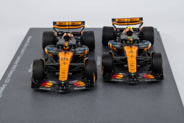 Spark 1:43 McLaren MCL39 F1 Constructors' Champions 2025 Lando Norris, Oscar Piastri 2-Car Set (S9590) Resin Model with Pitboard 13 Spark 1:43 McLaren MCL39 F1 Constructors' Champions 2025 Lando Norris, Oscar Piastri 2-Car Set (S9590) Resin Model with Pitboard