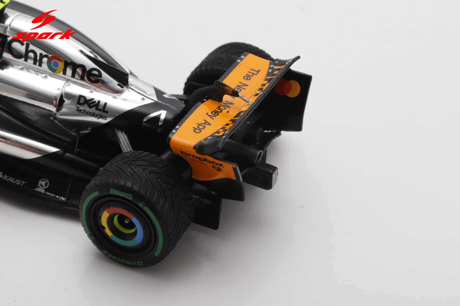 Spark 1:43 McLaren MCL39 No.4 Lando Norris Winner British GP 2025 with Pitboard (S9596) Resin Model 8 Spark 1:43 McLaren MCL39 No.4 Lando Norris Winner British GP 2025 with Pitboard (S9596) Resin Model - Image 8