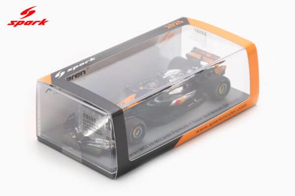 Spark 1:43 McLaren MCL39 No.81 Oscar Piastri 2nd British GP 2025 with Pitboard (S9597) Resin Model 12 Spark 1:43 McLaren MCL39 No.81 Oscar Piastri 2nd British GP 2025 with Pitboard (S9597) Resin Model