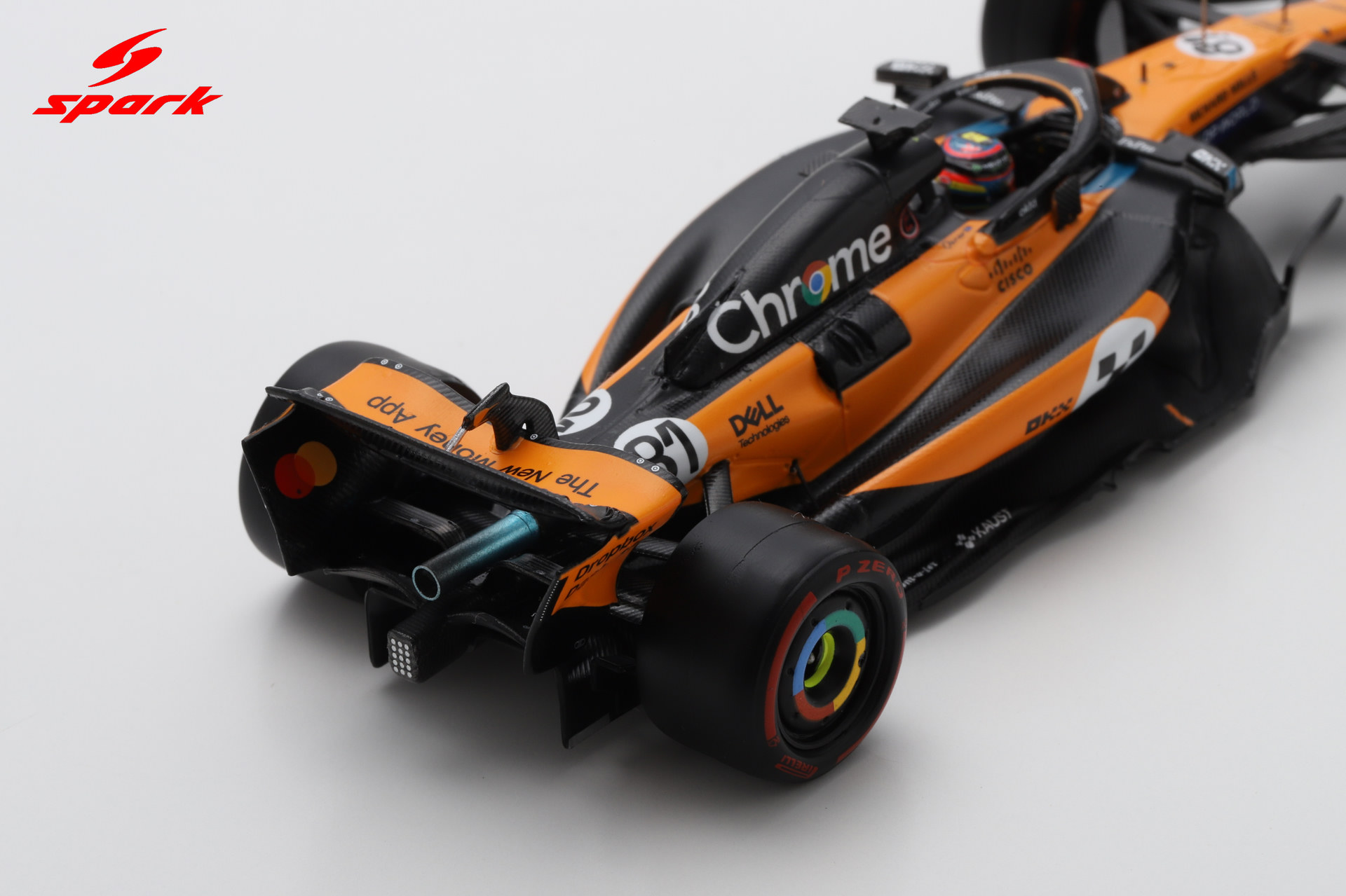 Spark 1:43 McLaren MCL39 No.81 Oscar Piastri Winner Spanish GP 2025 (S9621) Resin Model 5 Spark 1:43 McLaren MCL39 No.81 Oscar Piastri Winner Spanish GP 2025 (S9621) Resin Model - Image 5