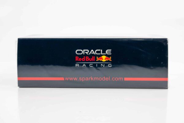 Spark - 1:43 Red Bull Racing RB21 No.22 Yuki Tsunoda "Red Bull 400th Race" Imola GP 2025 - Resin Model 6 Spark - 1:43 Red Bull Racing RB21 No.22 Yuki Tsunoda