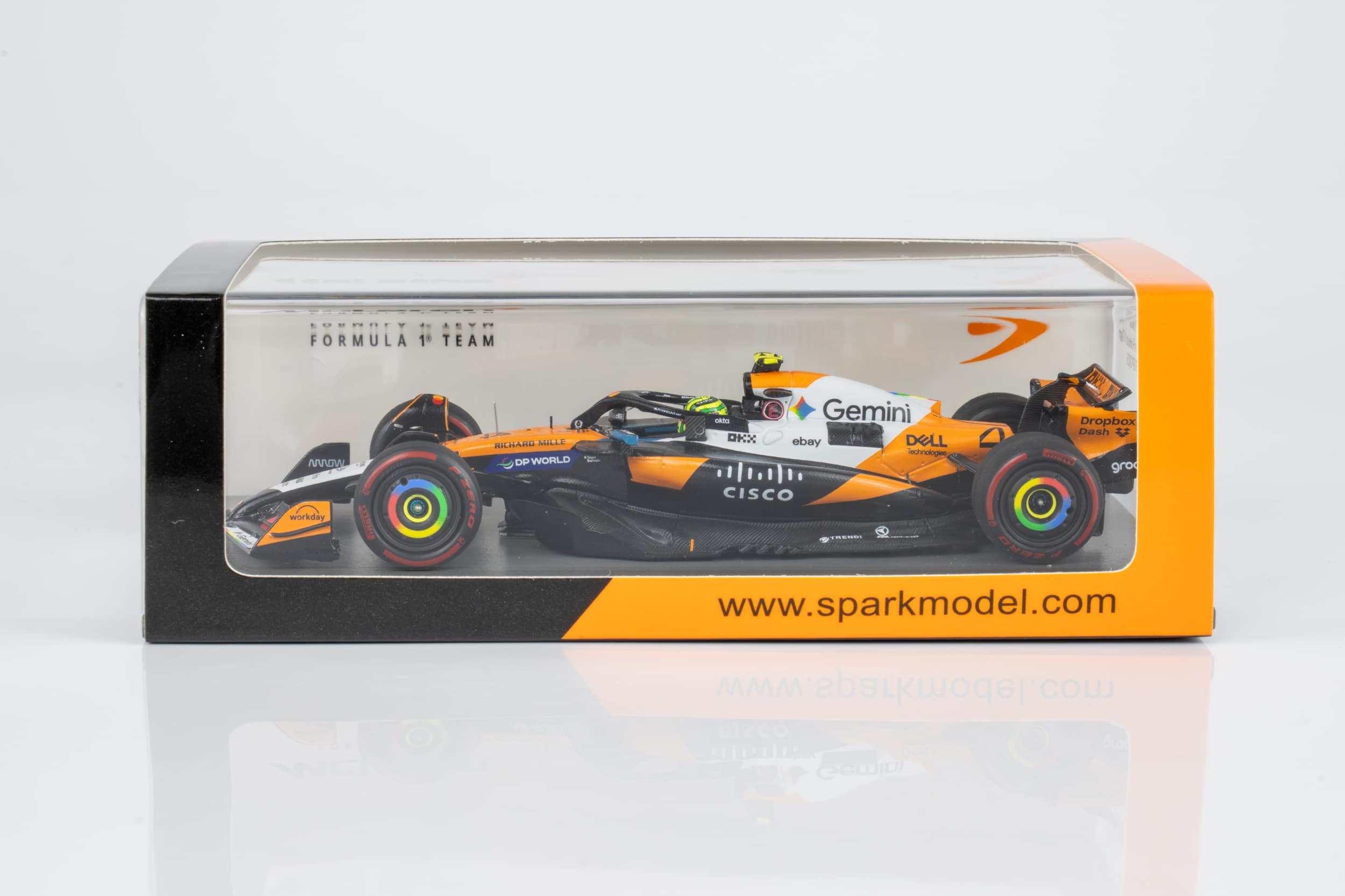 Spark 1:43 McLaren MCL39 No.4 Lando Norris 2nd US GP 2025 (S9665) Resin Model 4 Spark 1:43 McLaren MCL39 No.4 Lando Norris 2nd US GP 2025 (S9665) Resin Model - Image 4