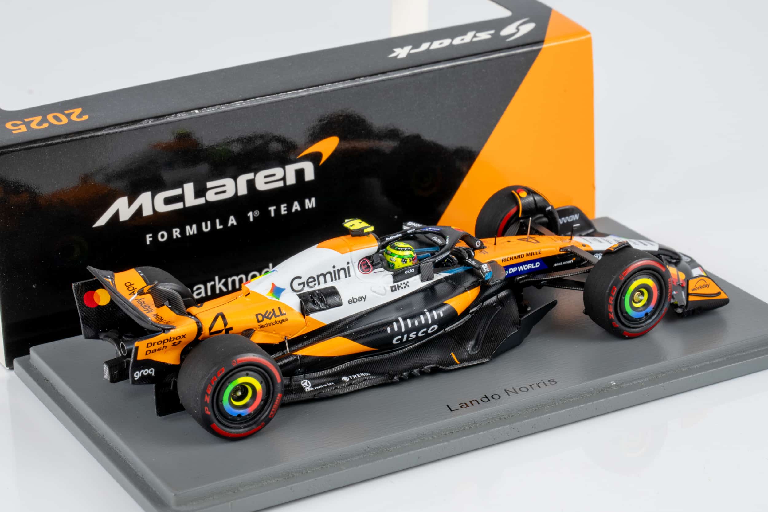 Spark 1:43 McLaren MCL39 No.4 Lando Norris 2nd US GP 2025 (S9665) Resin Model 2 Spark 1:43 McLaren MCL39 No.4 Lando Norris 2nd US GP 2025 (S9665) Resin Model - Image 2