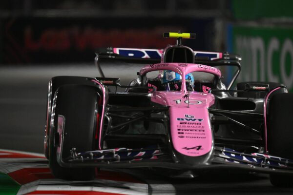 Spark - 1:43 BWT Alpine Formula One Team A525 No.10 Las Vegas GP 2025 Pierre Gasly (with pit board) - Resin Model