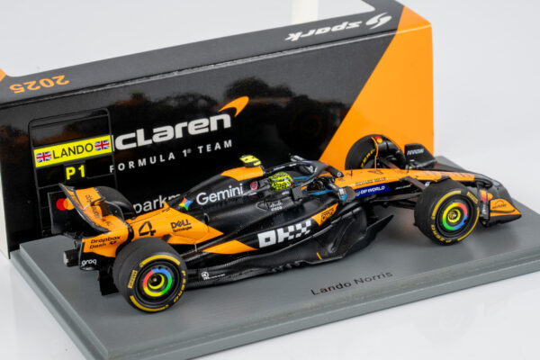 Alternative view of Spark 1:43 McLaren MCL39 No.4 Lando Norris Winner Brazilian GP 2025 (S9675) Resin Model with Pitboard