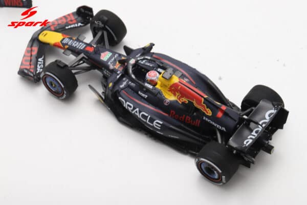Spark 1:43 Red Bull Racing RB21 No.1 Max Verstappen Winner Abu Dhabi GP 2025 (S9677) Resin Model 15 Spark 1:43 Red Bull Racing RB21 No.1 Max Verstappen Winner Abu Dhabi GP 2025 (S9677) Resin Model