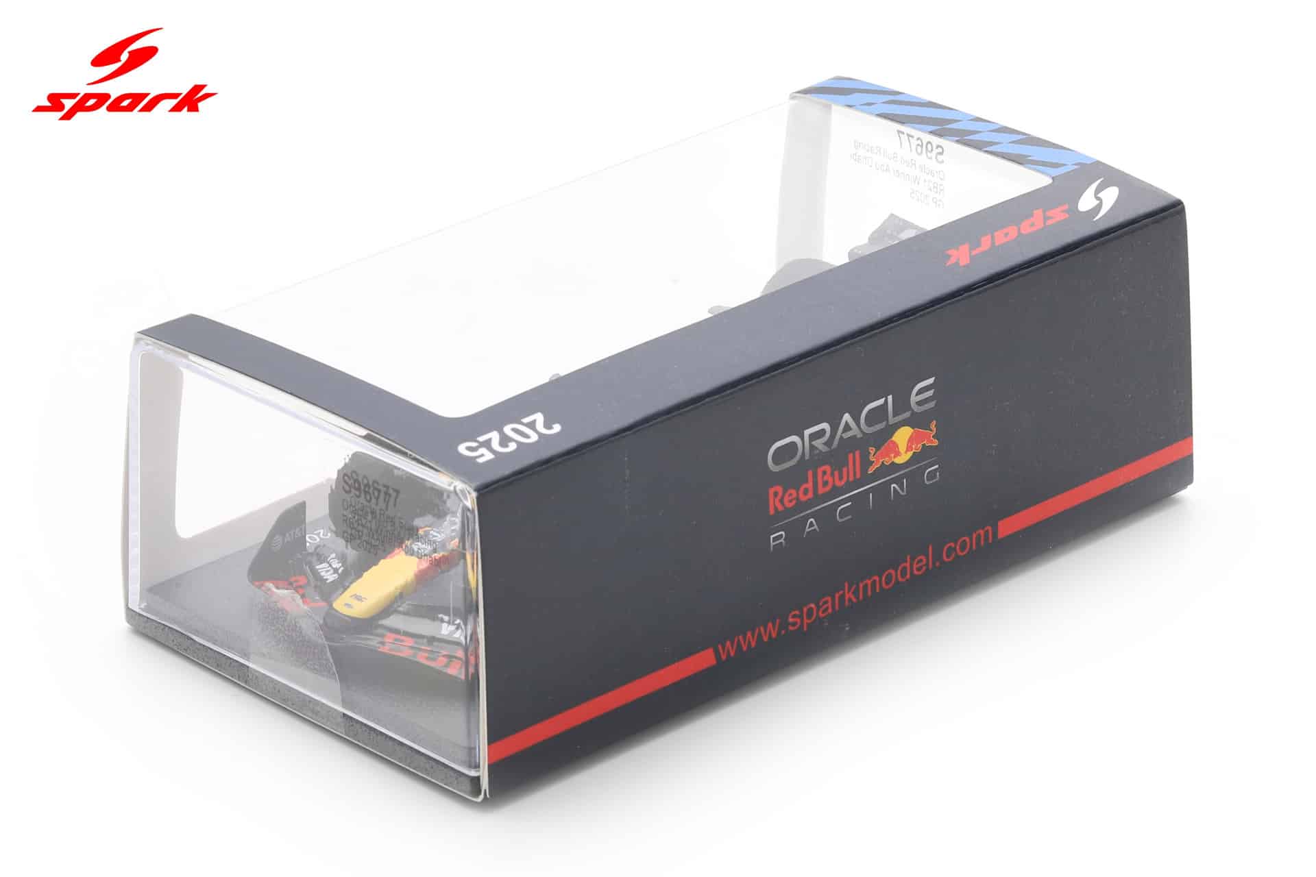 Spark 1:43 Red Bull Racing RB21 No.1 Max Verstappen Winner Abu Dhabi GP 2025 (S9677) Resin Model 3 Spark 1:43 Red Bull Racing RB21 No.1 Max Verstappen Winner Abu Dhabi GP 2025 (S9677) Resin Model - Image 3