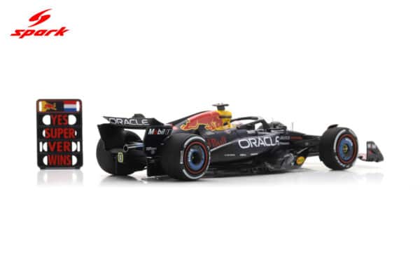 Spark 1:43 Red Bull Racing RB21 No.1 Max Verstappen Winner Abu Dhabi GP 2025 (S9677) Resin Model 17 Spark 1:43 Red Bull Racing RB21 No.1 Max Verstappen Winner Abu Dhabi GP 2025 (S9677) Resin Model