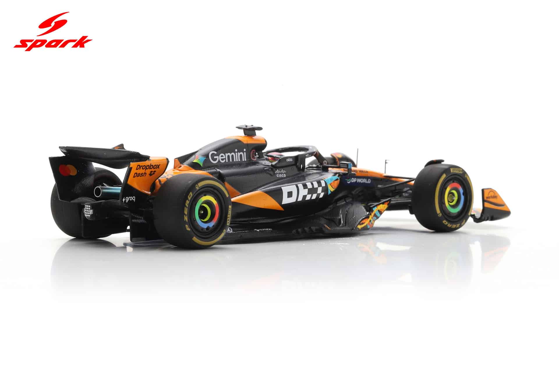 Spark 1:43 McLaren MCL39 No.81 Oscar Piastri 2nd Abu Dhabi GP 2025 (S9679) Resin Model 9 Spark 1:43 McLaren MCL39 No.81 Oscar Piastri 2nd Abu Dhabi GP 2025 (S9679) Resin Model - Image 9