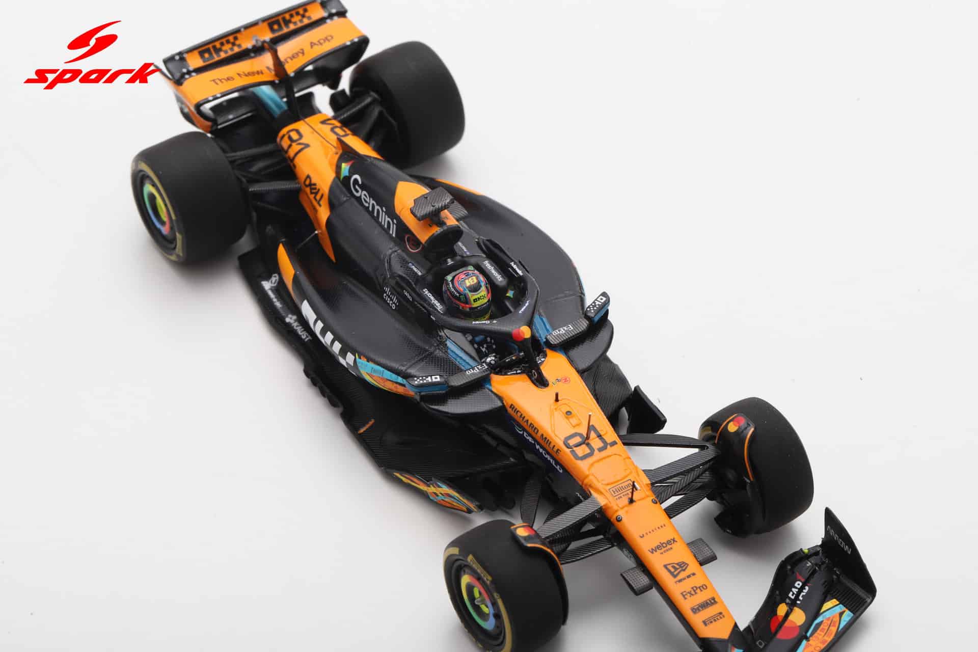 Spark 1:43 McLaren MCL39 No.81 Oscar Piastri 2nd Abu Dhabi GP 2025 (S9679) Resin Model 6 Spark 1:43 McLaren MCL39 No.81 Oscar Piastri 2nd Abu Dhabi GP 2025 (S9679) Resin Model - Image 6