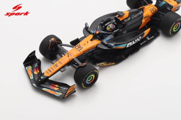 Spark 1:43 McLaren MCL39 No.81 Oscar Piastri 2nd Abu Dhabi GP 2025 (S9679) Resin Model 16 Spark 1:43 McLaren MCL39 No.81 Oscar Piastri 2nd Abu Dhabi GP 2025 (S9679) Resin Model