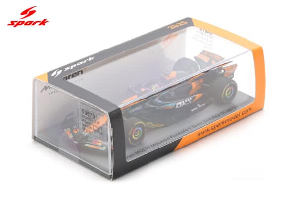 Spark 1:43 McLaren MCL39 No.81 Oscar Piastri 2nd Abu Dhabi GP 2025 (S9679) Resin Model 13 Spark 1:43 McLaren MCL39 No.81 Oscar Piastri 2nd Abu Dhabi GP 2025 (S9679) Resin Model
