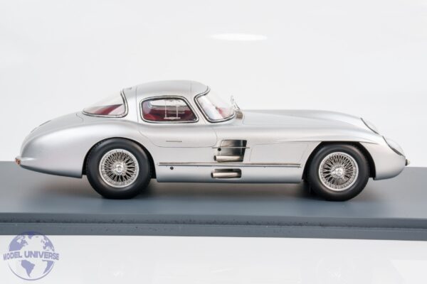 Schuco - 1:18 Mercedes-Benz 300 SLR Uhlenhaut Coupe 1955 Silver - Resin Model 13 Schuco - 1:18 Mercedes-Benz 300 SLR Uhlenhaut Coupe 1955 Silver - Resin Model