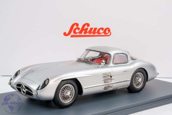Schuco - 1:18 Mercedes-Benz 300 SLR Uhlenhaut Coupe 1955 Silver - Resin Model