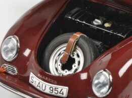 Schuco 1:18 Porsche 356A Carrera Coupe Ski Holidays Diecast Model