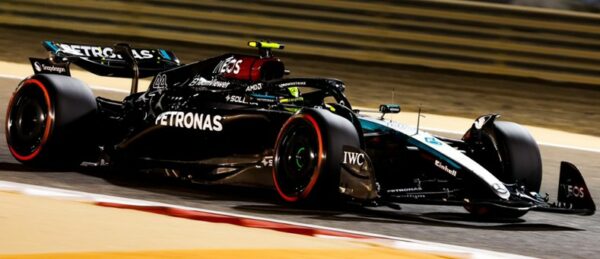 Spark - 1:18 Mercedes-AMG Petronas W15 #44 Lewis Hamilton 2024