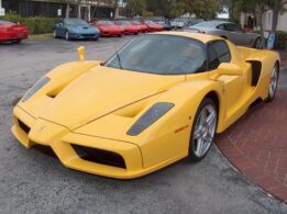 STIRLING SCALE FERRARI ENZO DIECAST MODEL YELLOW