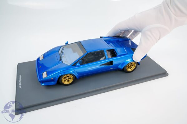 Schuco - 1:18 Lamborghini Countach LP5000 S Blue - Resin Model 10 Schuco - 1:18 Lamborghini Countach LP5000 S Blue - Resin Model