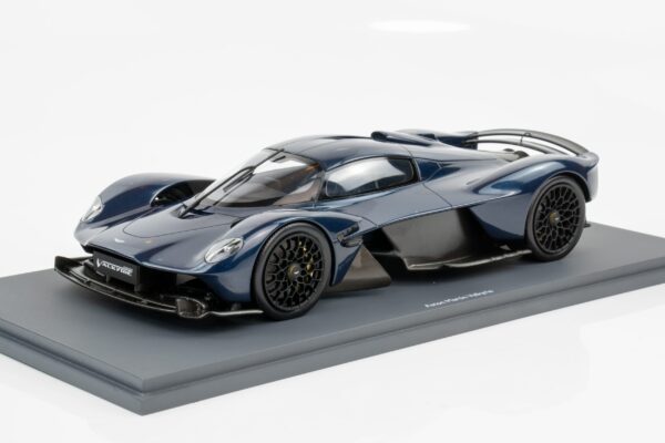 Schuco - 1:18 Aston Martin Valkyrie 2021 Mariana Blue - Resin Model 13 Schuco - 1:18 Aston Martin Valkyrie 2021 Mariana Blue - Resin Model