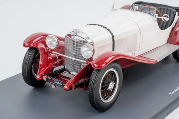 Schuco - 1:18 Mercedes-Benz 710 SSK White 1927 - Resin Model 12 Schuco - 1:18 Mercedes-Benz 710 SSK White 1927 - Resin Model